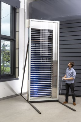 Fassadenelement mit integrierter Solarthermischer Jalousie © Fraunhofer ISE